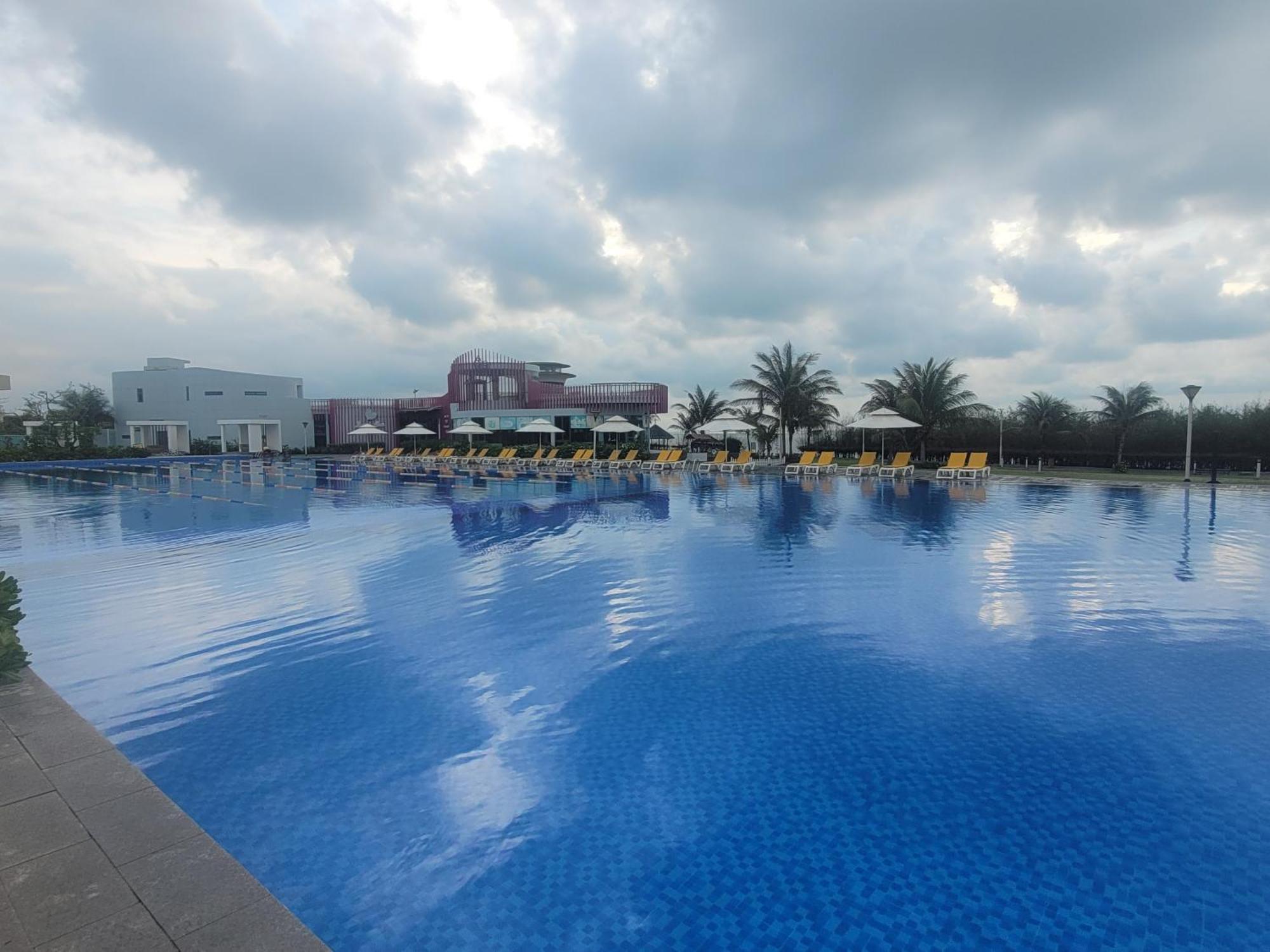 Khach San - Resort Oceanami - 隆海 外观 照片